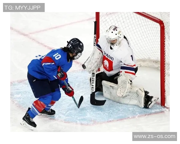 冰球比赛中守门员扑救选择行为与进攻模式对比